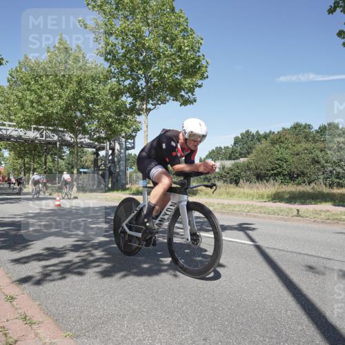 09.08.2026 - GEWOBA Citytriathlon Bremen Michael Burmester http://msf.ph/oto/9955862 09.08.2026 12:28:08 Radfahren 554, 660, 666, 690, 917, 951, 1002 meine-sportfotos.de