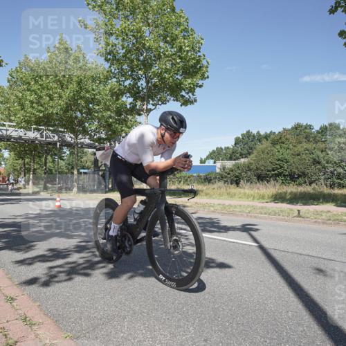 09.08.2026 - GEWOBA Citytriathlon Bremen Michael Burmester http://msf.ph/oto/9955914 09.08.2026 12:29:21 Radfahren 551, 632, 723, 724, 771, 791, 811, 835 meine-sportfotos.de