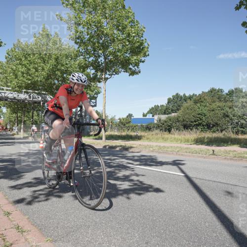 09.08.2026 - GEWOBA Citytriathlon Bremen Michael Burmester http://msf.ph/oto/9955921 09.08.2026 12:29:33 Radfahren 575, 642, 697, 724, 811, 825, 905, 999 meine-sportfotos.de