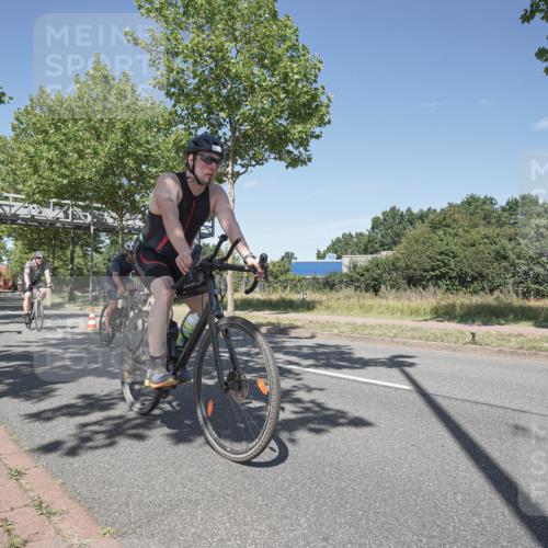 09.08.2026 - GEWOBA Citytriathlon Bremen Michael Burmester http://msf.ph/oto/9955987 09.08.2026 12:31:14 Radfahren 580, 589, 592, 645, 646, 685, 686, 710, 721, 775, 793, 852, 909, 947, 1101, 1150 meine-sportfotos.de