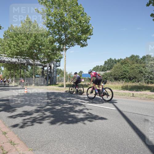 09.08.2026 - GEWOBA Citytriathlon Bremen Michael Burmester http://msf.ph/oto/9955999 09.08.2026 12:31:30 Radfahren 561, 589, 592, 606, 686, 793, 909, 1101, 1150 meine-sportfotos.de