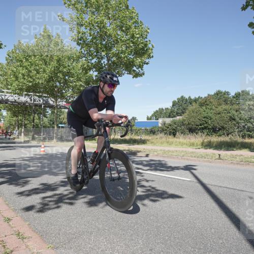 09.08.2026 - GEWOBA Citytriathlon Bremen Michael Burmester http://msf.ph/oto/9956056 09.08.2026 12:33:36 Radfahren 583, 615, 648, 679, 717, 784, 880, 1006, 1133 meine-sportfotos.de