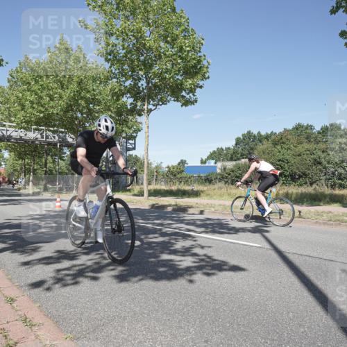 09.08.2026 - GEWOBA Citytriathlon Bremen Michael Burmester http://msf.ph/oto/9956082 09.08.2026 12:34:18 Radfahren 545, 569, 611, 733, 1013, 1015, 1143, 1160 meine-sportfotos.de