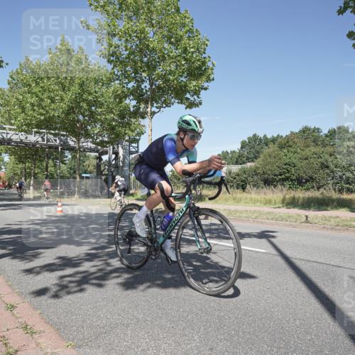 09.08.2026 - GEWOBA Citytriathlon Bremen Michael Burmester http://msf.ph/oto/9956086 09.08.2026 12:34:22 Radfahren 569, 611, 733, 808, 1013, 1130, 1143, 1160 meine-sportfotos.de