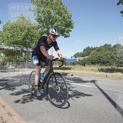 09.08.2026 - GEWOBA Citytriathlon Bremen Michael Burmester http://msf.ph/oto/9956151 09.08.2026 12:35:54 Radfahren 595, 758, 803, 814, 820, 869, 895, 901, 918, 1009, 1155 meine-sportfotos.de