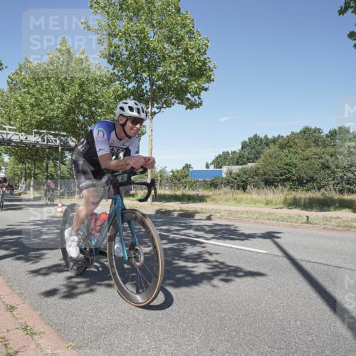 09.08.2026 - GEWOBA Citytriathlon Bremen Michael Burmester http://msf.ph/oto/9956153 09.08.2026 12:35:57 Radfahren 564, 595, 737, 758, 803, 820, 869, 895, 901, 918, 1009, 1155 meine-sportfotos.de