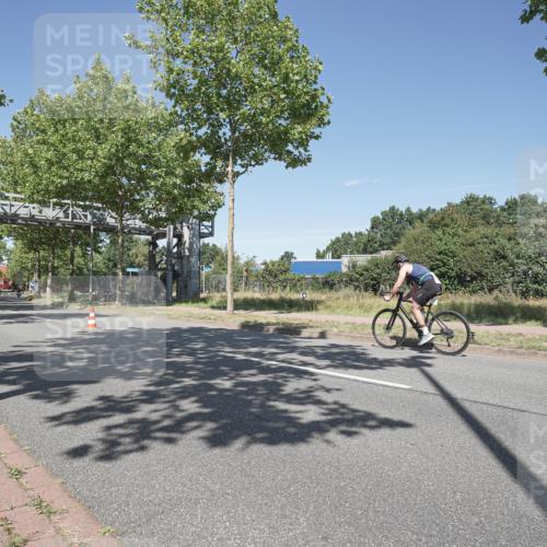 09.08.2026 - GEWOBA Citytriathlon Bremen Michael Burmester http://msf.ph/oto/9956171 09.08.2026 12:36:21 Radfahren 560, 562, 565, 668, 673, 682, 748, 749, 780, 781, 864, 948, 1110, 1118, 1119, 1139 meine-sportfotos.de