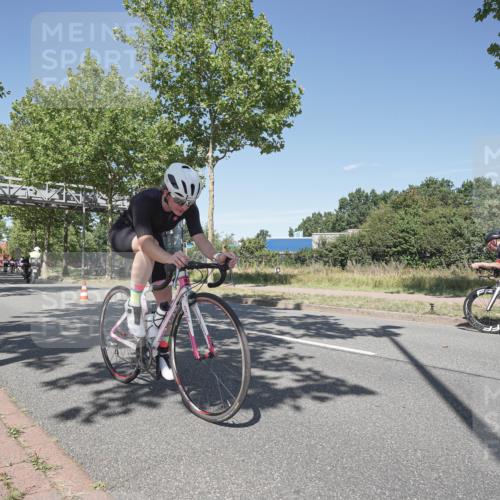 09.08.2026 - GEWOBA Citytriathlon Bremen Michael Burmester http://msf.ph/oto/9956233 09.08.2026 12:37:55 Radfahren 559, 571, 687, 745, 763, 897, 1017, 1113, 1114 meine-sportfotos.de