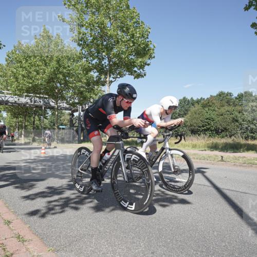 09.08.2026 - GEWOBA Citytriathlon Bremen Michael Burmester http://msf.ph/oto/9956262 09.08.2026 12:38:40 Radfahren 572, 577, 625, 637, 667, 838, 844, 912, 1003, 1111, 1156 meine-sportfotos.de