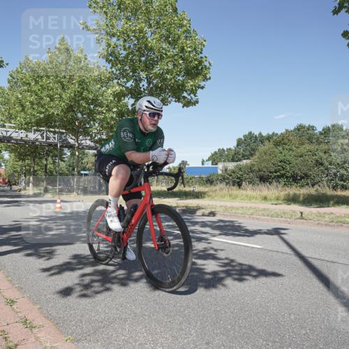 09.08.2026 - GEWOBA Citytriathlon Bremen Michael Burmester http://msf.ph/oto/9956342 09.08.2026 12:40:36 Radfahren 651, 671, 701, 707, 809, 810, 819, 888, 919, 954, 1136 meine-sportfotos.de