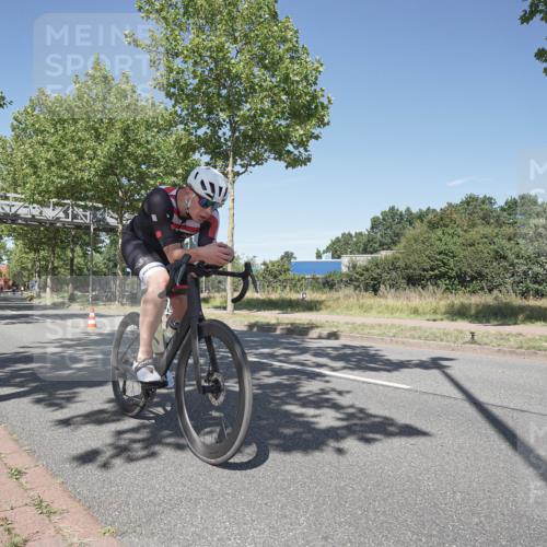 09.08.2026 - GEWOBA Citytriathlon Bremen Michael Burmester http://msf.ph/oto/9956372 09.08.2026 12:41:24 Radfahren 548, 602, 702, 711, 740, 858, 982, 1020 meine-sportfotos.de