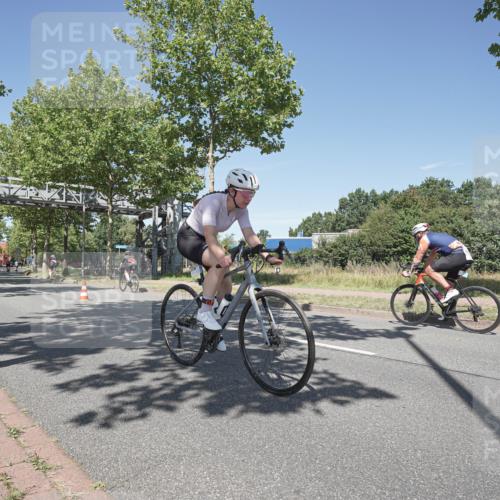 09.08.2026 - GEWOBA Citytriathlon Bremen Michael Burmester http://msf.ph/oto/9956400 09.08.2026 12:42:03 Radfahren 684, 753, 1107, 1123, 1153 meine-sportfotos.de