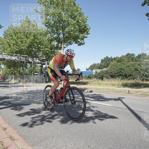 09.08.2026 - GEWOBA Citytriathlon Bremen Michael Burmester http://msf.ph/oto/9956403 09.08.2026 12:42:10 Radfahren 684, 753, 1102, 1107, 1153 meine-sportfotos.de