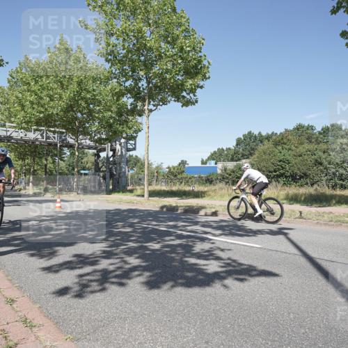 09.08.2026 - GEWOBA Citytriathlon Bremen Michael Burmester http://msf.ph/oto/9956433 09.08.2026 12:43:01 Radfahren 543, 588, 649, 785, 890, 942, 1010, 1104, 1140 meine-sportfotos.de
