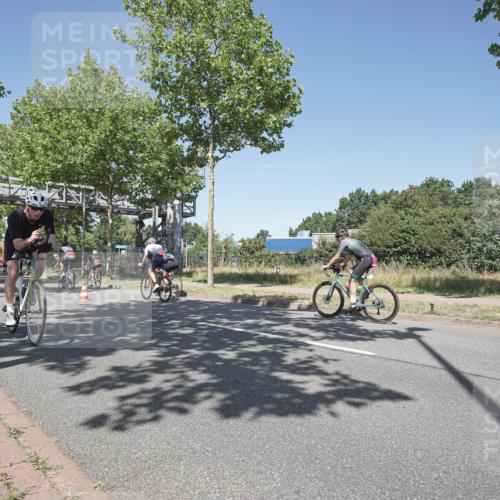 09.08.2026 - GEWOBA Citytriathlon Bremen Michael Burmester http://msf.ph/oto/9956529 09.08.2026 12:45:06 Radfahren 556, 597, 607, 610, 631, 666, 676, 690, 813, 831, 843, 853, 862, 985, 1117, 1128 meine-sportfotos.de