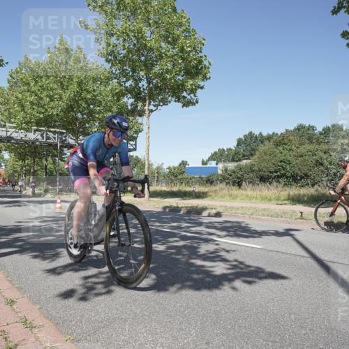 09.08.2026 - GEWOBA Citytriathlon Bremen Michael Burmester http://msf.ph/oto/9956541 09.08.2026 12:45:19 Radfahren 549, 556, 597, 610, 631, 676, 690, 738, 862, 878, 997, 1001, 1128, 1157 meine-sportfotos.de