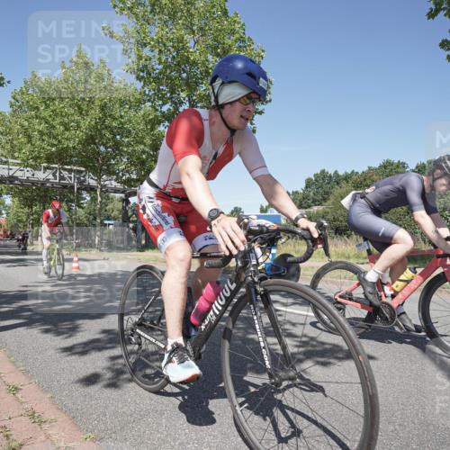 09.08.2026 - GEWOBA Citytriathlon Bremen Michael Burmester http://msf.ph/oto/9956546 09.08.2026 12:45:27 Radfahren 549, 551, 585, 738, 764, 828, 878, 997, 1001, 1004, 1157 meine-sportfotos.de