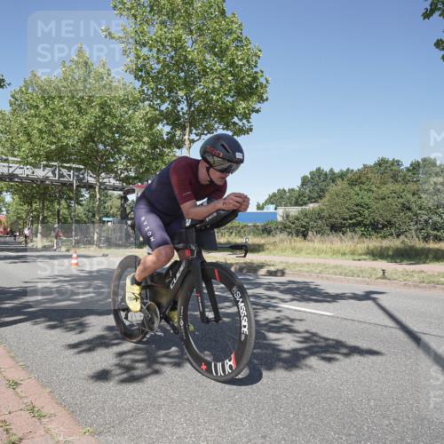 09.08.2026 - GEWOBA Citytriathlon Bremen Michael Burmester http://msf.ph/oto/9956566 09.08.2026 12:46:06 Radfahren 698, 703, 746, 775, 899, 913, 962, 1002, 1007 meine-sportfotos.de