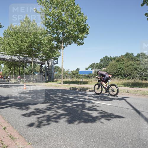 09.08.2026 - GEWOBA Citytriathlon Bremen Michael Burmester http://msf.ph/oto/9956576 09.08.2026 12:46:33 Radfahren 575, 650, 652, 835, 958 meine-sportfotos.de