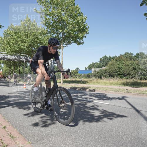 09.08.2026 - GEWOBA Citytriathlon Bremen Michael Burmester http://msf.ph/oto/9956597 09.08.2026 12:47:03 Radfahren 580, 616, 697 meine-sportfotos.de