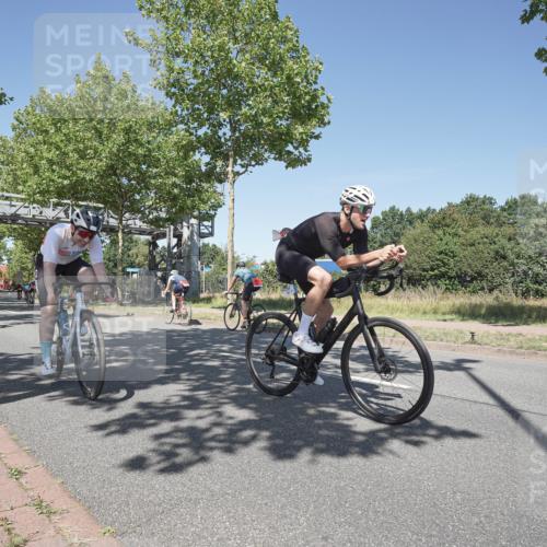 09.08.2026 - GEWOBA Citytriathlon Bremen Michael Burmester http://msf.ph/oto/9956603 09.08.2026 12:47:20 Radfahren 540, 554, 646, 662, 721, 793, 825, 969 meine-sportfotos.de