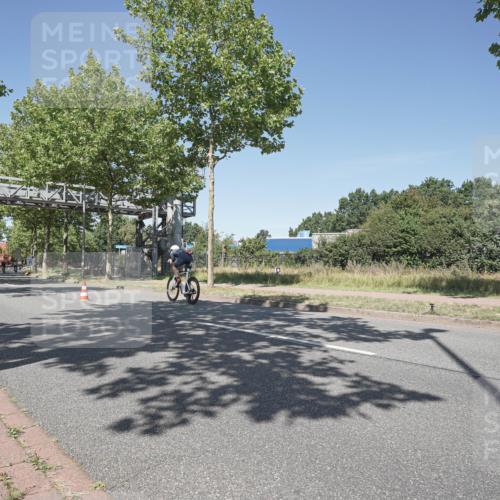 09.08.2026 - GEWOBA Citytriathlon Bremen Michael Burmester http://msf.ph/oto/9956682 09.08.2026 12:49:22 Radfahren 569, 583, 647, 757, 765, 999, 1160 meine-sportfotos.de