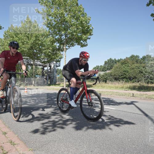 09.08.2026 - GEWOBA Citytriathlon Bremen Michael Burmester http://msf.ph/oto/9956692 09.08.2026 12:49:46 Radfahren 680, 710, 852, 874, 924, 946, 983, 1150 meine-sportfotos.de