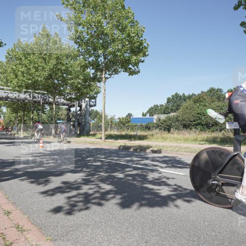 09.08.2026 - GEWOBA Citytriathlon Bremen Michael Burmester http://msf.ph/oto/9956701 09.08.2026 12:49:58 Radfahren 557, 590, 686, 773, 777, 784, 874, 946, 967, 1008 meine-sportfotos.de
