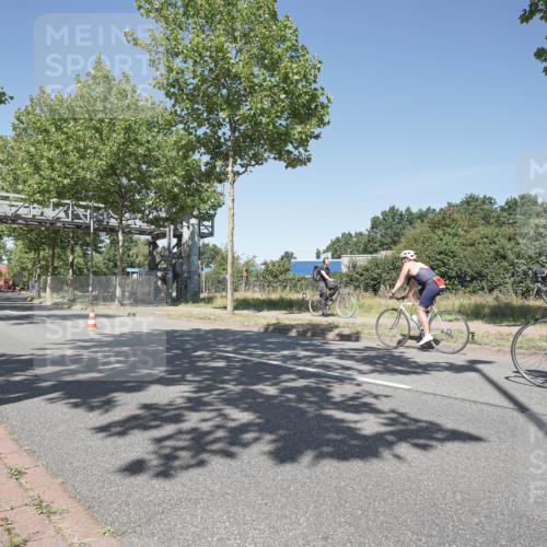 09.08.2026 - GEWOBA Citytriathlon Bremen Michael Burmester http://msf.ph/oto/9956716 09.08.2026 12:50:23 Radfahren 589, 947, 964, 1145 meine-sportfotos.de