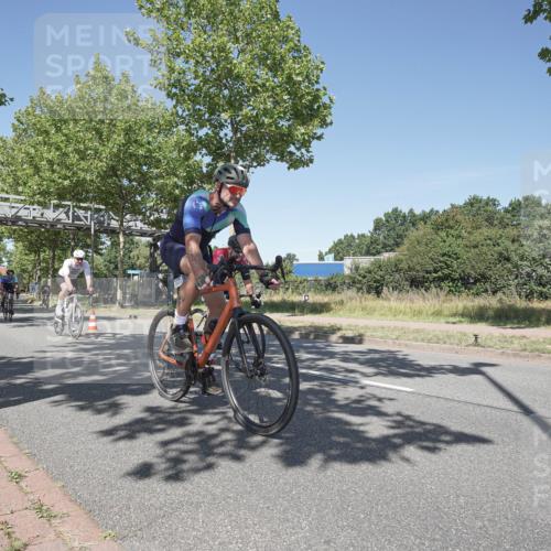 09.08.2026 - GEWOBA Citytriathlon Bremen Michael Burmester http://msf.ph/oto/9956725 09.08.2026 12:50:42 Radfahren 594, 648, 730, 737, 794, 799, 932, 993, 1016, 1137, 1139, 1158 meine-sportfotos.de