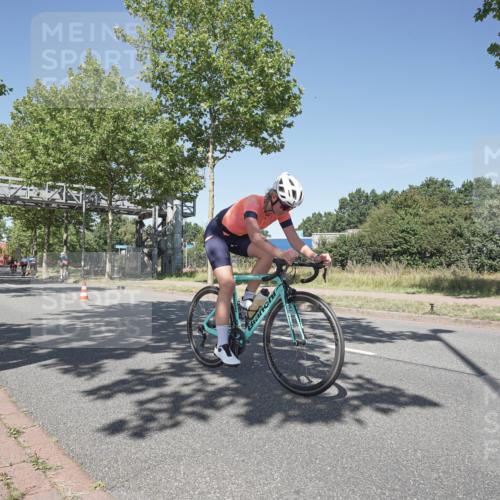 09.08.2026 - GEWOBA Citytriathlon Bremen Michael Burmester http://msf.ph/oto/9956749 09.08.2026 12:51:13 Radfahren 606, 884, 1133 meine-sportfotos.de
