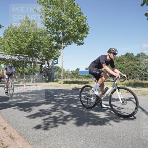 09.08.2026 - GEWOBA Citytriathlon Bremen Michael Burmester http://msf.ph/oto/9956792 09.08.2026 12:52:15 Radfahren 679, 682, 717, 750, 820, 826, 979, 1130 meine-sportfotos.de
