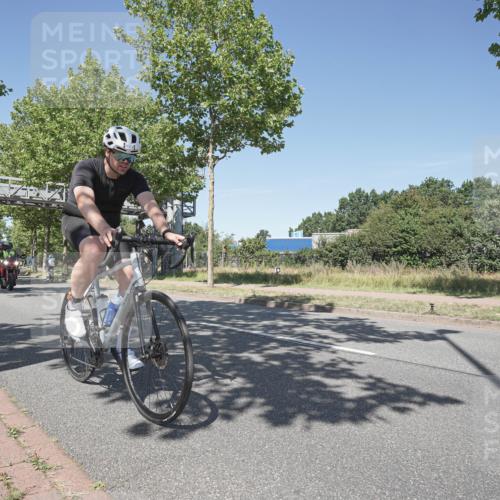 09.08.2026 - GEWOBA Citytriathlon Bremen Michael Burmester http://msf.ph/oto/9956807 09.08.2026 12:52:42 Radfahren 598, 611, 636, 655, 716, 726, 739, 778, 807, 1009 meine-sportfotos.de