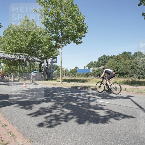 09.08.2026 - GEWOBA Citytriathlon Bremen Michael Burmester http://msf.ph/oto/9956815 09.08.2026 12:52:53 Radfahren 598, 611, 655, 739, 807, 921 meine-sportfotos.de