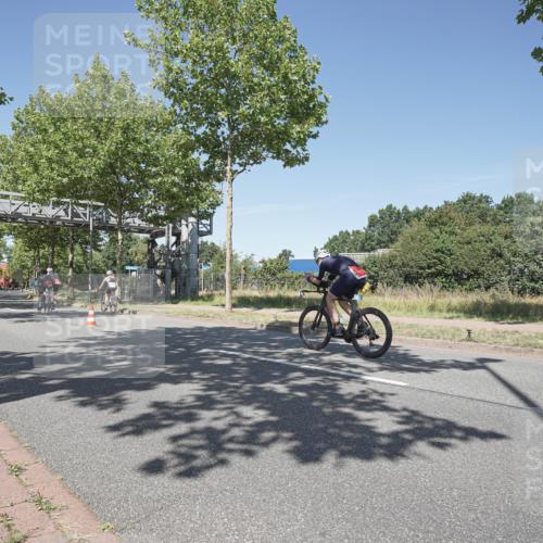 09.08.2026 - GEWOBA Citytriathlon Bremen Michael Burmester http://msf.ph/oto/9956829 09.08.2026 12:53:14 Radfahren 555, 600, 604, 748, 855, 920, 1015, 1129 meine-sportfotos.de
