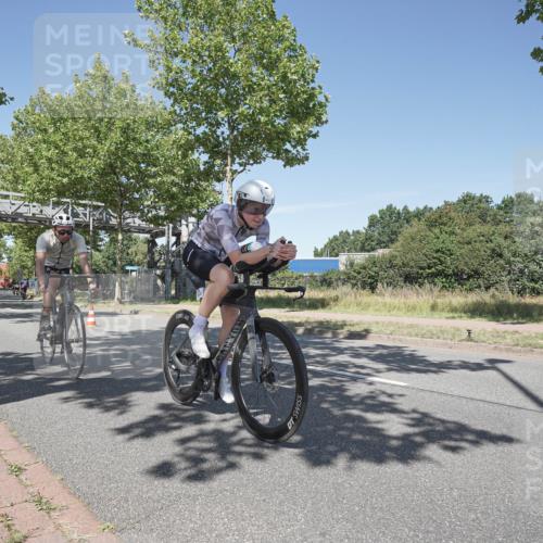 09.08.2026 - GEWOBA Citytriathlon Bremen Michael Burmester http://msf.ph/oto/9956927 09.08.2026 12:55:30 Radfahren 653, 705, 789, 872, 918, 930, 938, 948, 960, 1111, 1131, 1147 meine-sportfotos.de