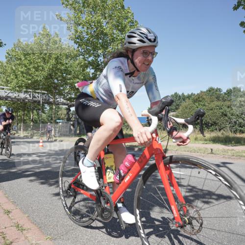 09.08.2026 - GEWOBA Citytriathlon Bremen Michael Burmester http://msf.ph/oto/9956965 09.08.2026 12:56:25 Radfahren 664, 671, 673, 759, 774, 871, 902, 912, 1017, 1113 meine-sportfotos.de