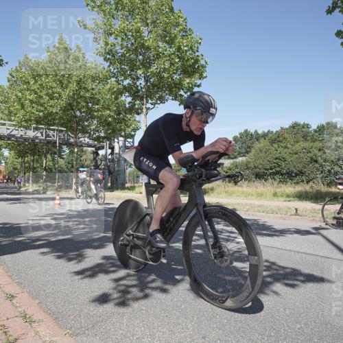 09.08.2026 - GEWOBA Citytriathlon Bremen Michael Burmester http://msf.ph/oto/9957012 09.08.2026 12:57:27 Radfahren 586, 603, 701, 702, 806, 834, 838, 858, 886, 982 meine-sportfotos.de