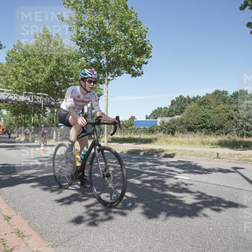 09.08.2026 - GEWOBA Citytriathlon Bremen Michael Burmester http://msf.ph/oto/9957054 09.08.2026 12:58:38 Radfahren 876, 953, 968, 1132 meine-sportfotos.de