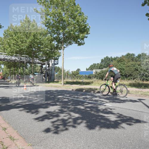 09.08.2026 - GEWOBA Citytriathlon Bremen Michael Burmester http://msf.ph/oto/9957067 09.08.2026 12:59:13 Radfahren 588, 656, 672, 732, 1115 meine-sportfotos.de