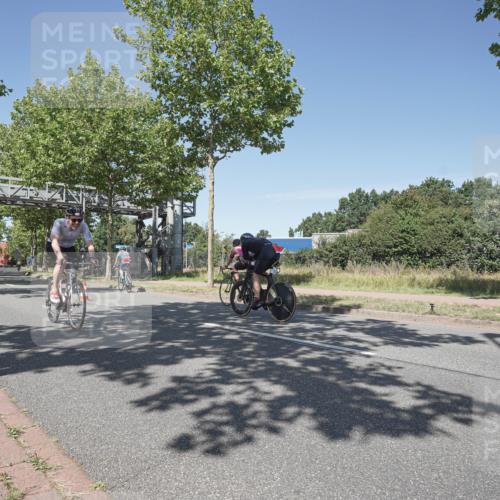 09.08.2026 - GEWOBA Citytriathlon Bremen Michael Burmester http://msf.ph/oto/9957276 09.08.2026 13:04:08 Radfahren 662, 842, 853, 883, 955, 996, 1001, 1108 meine-sportfotos.de
