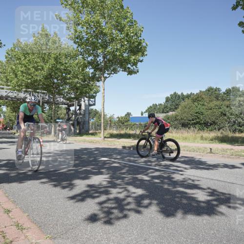 09.08.2026 - GEWOBA Citytriathlon Bremen Michael Burmester http://msf.ph/oto/9957349 09.08.2026 13:06:25 Radfahren 547, 645, 647, 677, 683, 685, 765, 927 meine-sportfotos.de