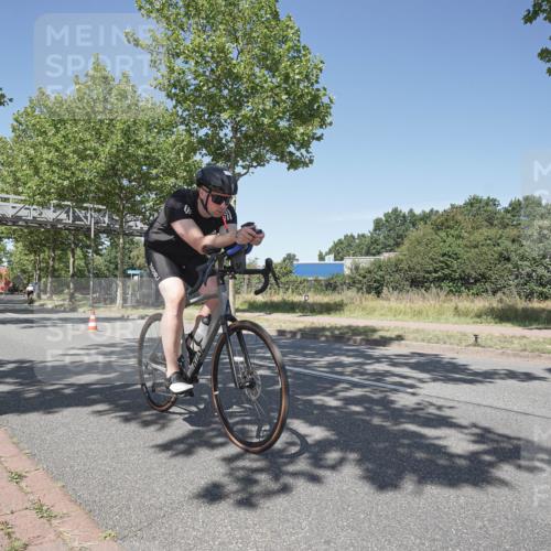 09.08.2026 - GEWOBA Citytriathlon Bremen Michael Burmester http://msf.ph/oto/9957367 09.08.2026 13:06:57 Radfahren 563, 719, 784, 924, 983, 1008 meine-sportfotos.de