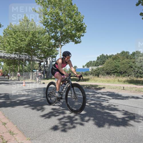 09.08.2026 - GEWOBA Citytriathlon Bremen Michael Burmester http://msf.ph/oto/9957374 09.08.2026 13:07:09 Radfahren 592, 680, 784, 1008, 1155 meine-sportfotos.de