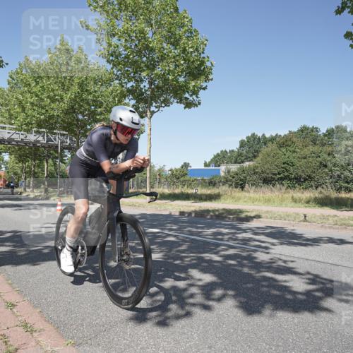 09.08.2026 - GEWOBA Citytriathlon Bremen Michael Burmester http://msf.ph/oto/9957400 09.08.2026 13:08:18 Radfahren 710, 730, 899, 979 meine-sportfotos.de
