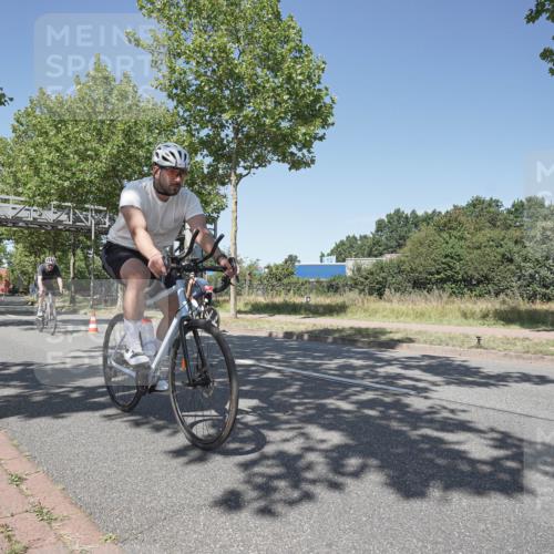 09.08.2026 - GEWOBA Citytriathlon Bremen Michael Burmester http://msf.ph/oto/9957446 09.08.2026 13:09:39 Radfahren 585, 877, 905, 914, 946, 947, 963, 999, 1009, 1129, 1141 meine-sportfotos.de