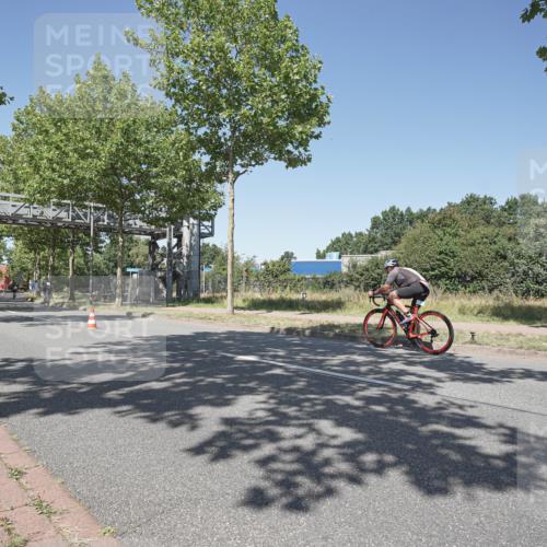 09.08.2026 - GEWOBA Citytriathlon Bremen Michael Burmester http://msf.ph/oto/9957540 09.08.2026 13:12:04 Radfahren 783, 812, 848, 855 meine-sportfotos.de