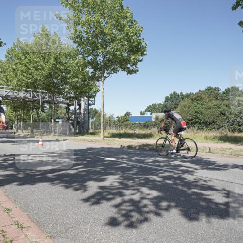 09.08.2026 - GEWOBA Citytriathlon Bremen Michael Burmester http://msf.ph/oto/9957561 09.08.2026 13:12:30 Radfahren 552, 636, 638, 744, 745, 758, 816, 846, 861, 864, 895, 909, 911, 935, 981, 1015, 1019, 1111 meine-sportfotos.de