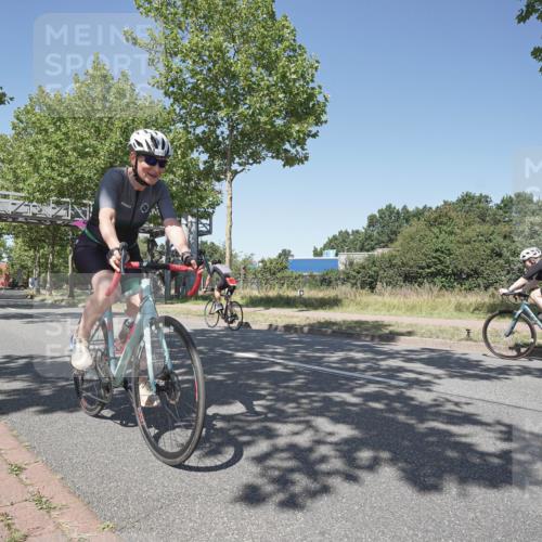 09.08.2026 - GEWOBA Citytriathlon Bremen Michael Burmester http://msf.ph/oto/9957562 09.08.2026 13:12:30 Radfahren 552, 636, 638, 744, 745, 758, 816, 846, 861, 864, 895, 909, 911, 935, 981, 1015, 1019, 1111 meine-sportfotos.de