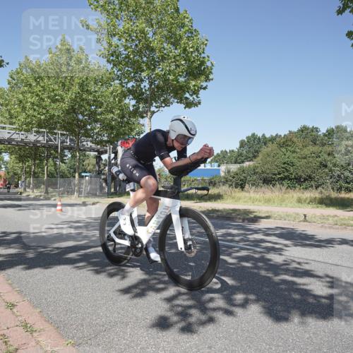 09.08.2026 - GEWOBA Citytriathlon Bremen Michael Burmester http://msf.ph/oto/9957581 09.08.2026 13:13:22 Radfahren 839, 920, 921, 982 meine-sportfotos.de